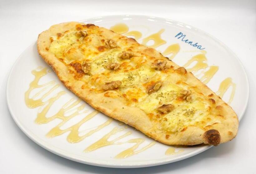 Malibu Foz Hotel   La Maison Younan