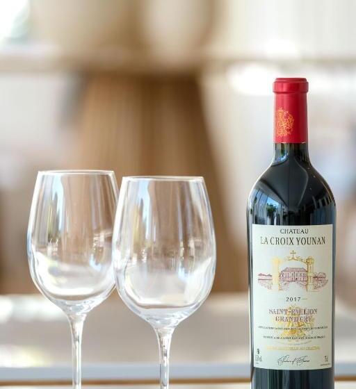 Malibu Foz Hotel   La Maison Younan