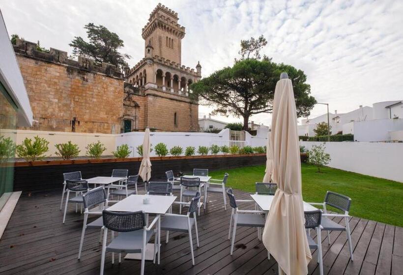 Malibu Foz Hotel   La Maison Younan