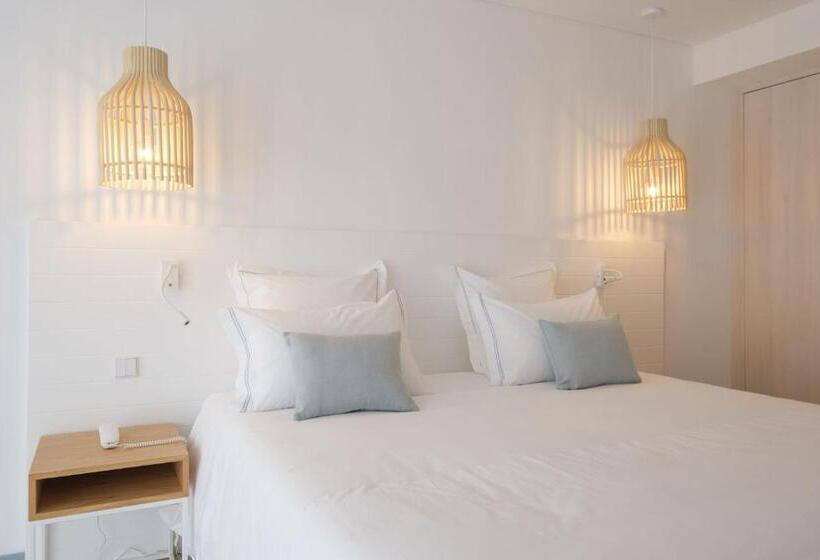 Malibu Foz Hotel   La Maison Younan