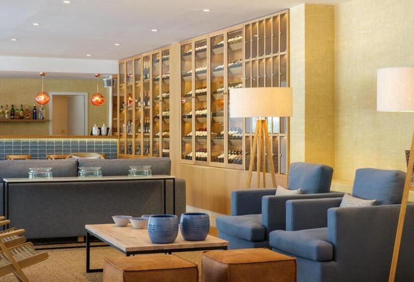 Malibu Foz Hotel   La Maison Younan