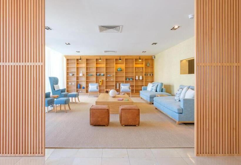 Malibu Foz Hotel   La Maison Younan