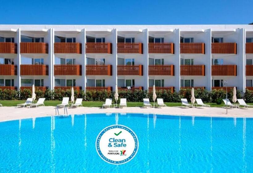 Malibu Foz Hotel   La Maison Younan