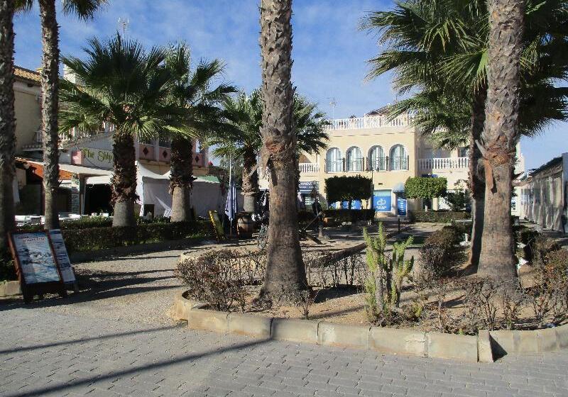 استراحتگاه Apartamentos Marina Internacional