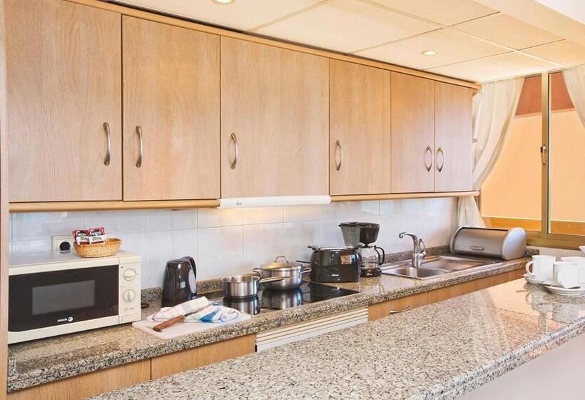 Sunset Beach Club Hotel Apartments