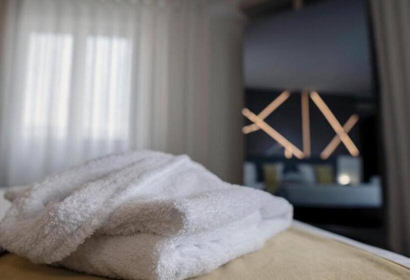 The One Grand Hotel da Póvoa