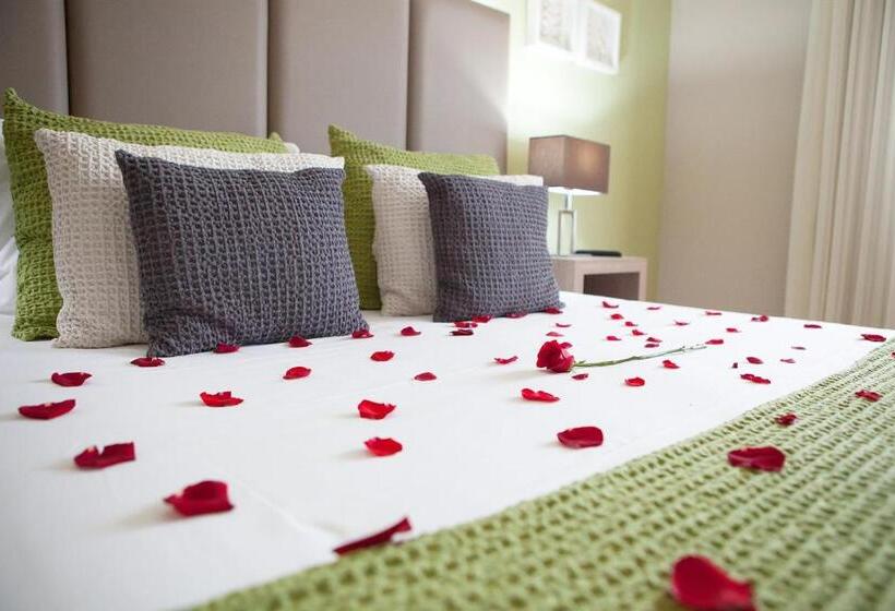 The One Grand Hotel da Póvoa