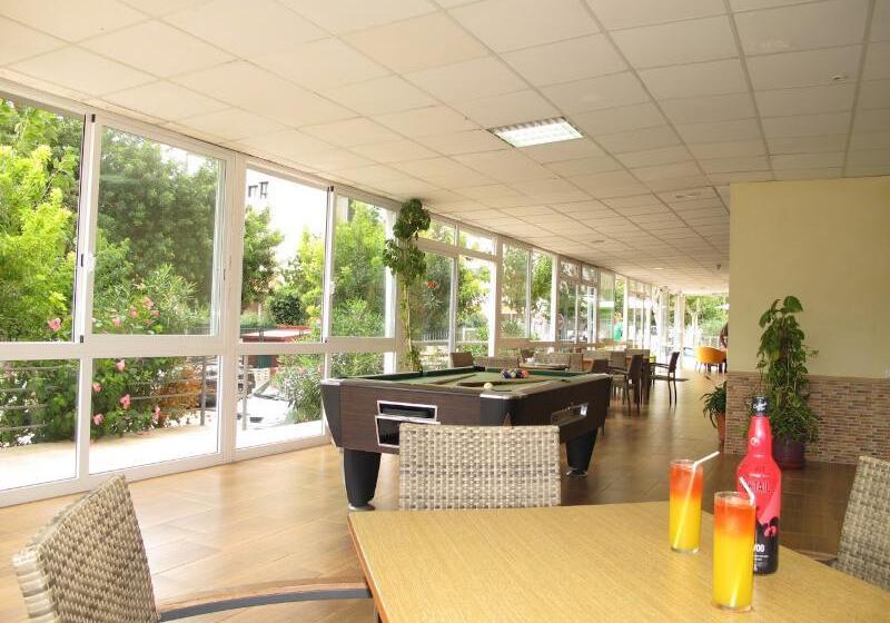 Apartamentos Vistamar