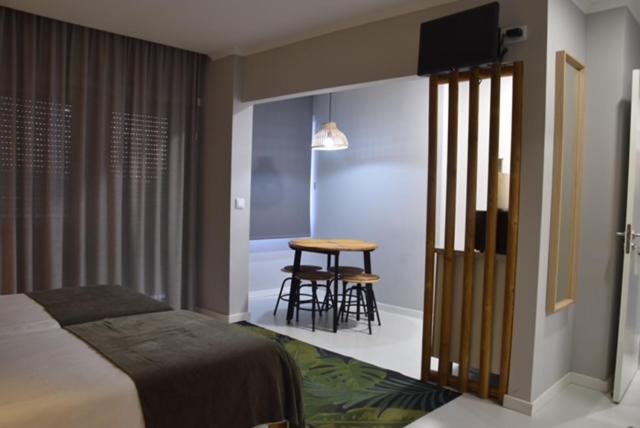 فندق صغير Bus Station Suites & Studios