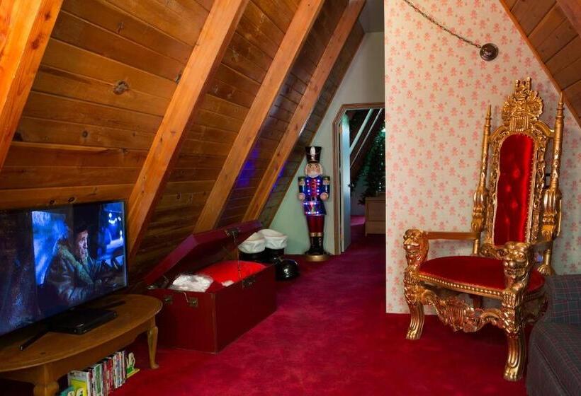 Hicksville Pines Chalets & Motel