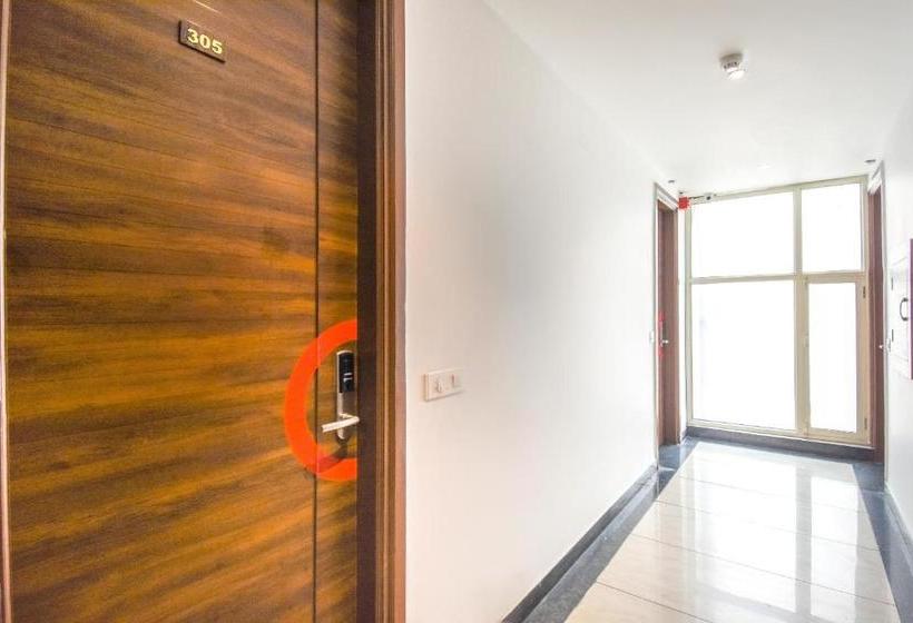 Vaccinated Staff- Capital O 70928 Hotel Golden Home