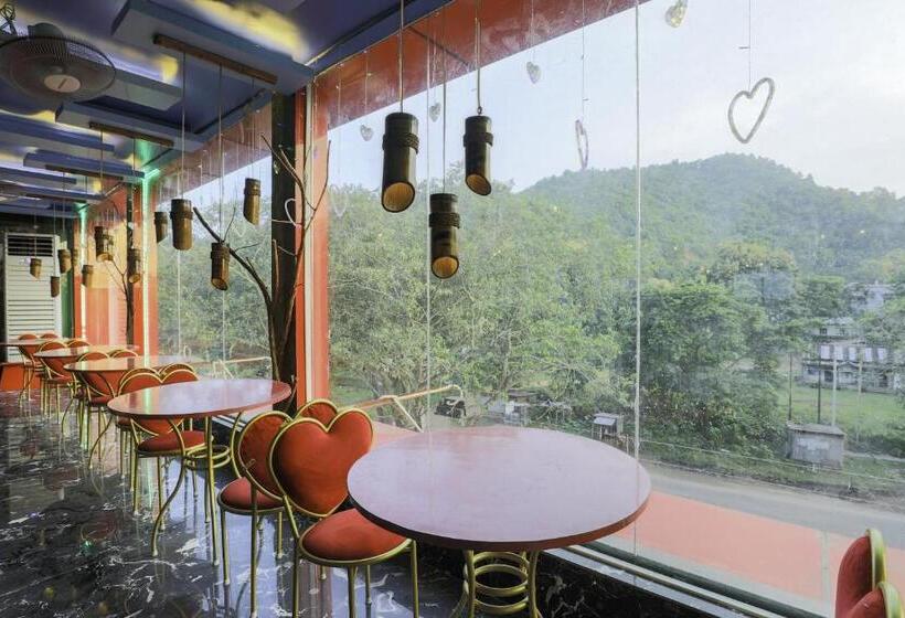 Collection O Hotel Kaku