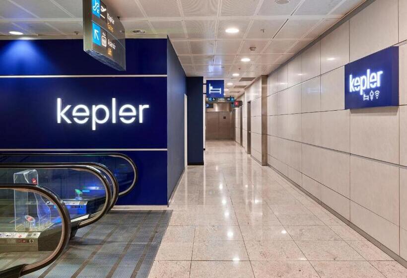 カプセルホテル Kepler Club Sabiha Gökçen Airport International Transit Area
