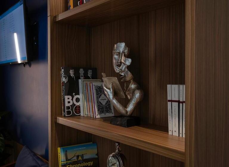 カプセルホテル Kepler Club Sabiha Gökçen Airport International Transit Area