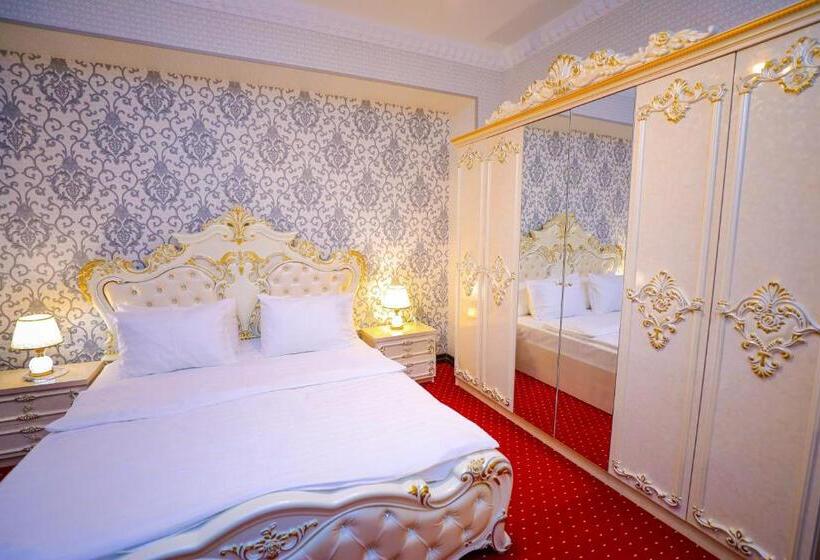 בית מלון כפרי Dendi Plaza