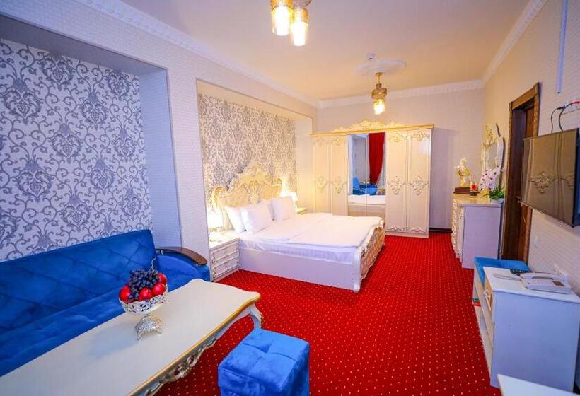 בית מלון כפרי Dendi Plaza