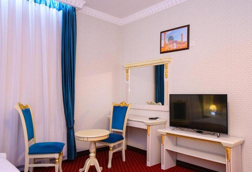 בית מלון כפרי Dendi Plaza