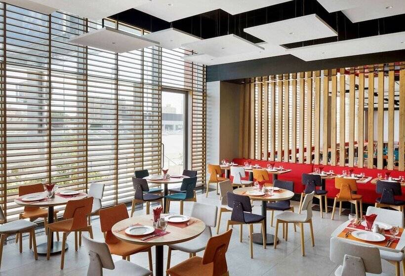هتل Ibis Jeddah City Center