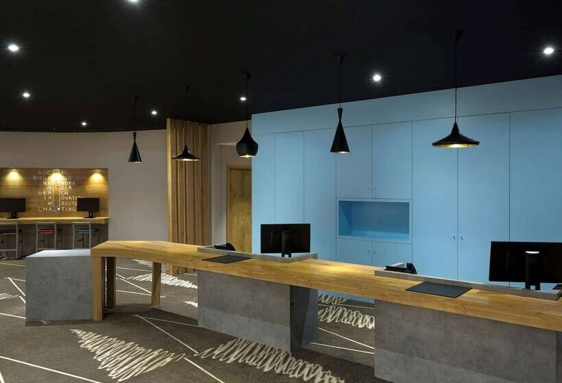 ホテル Ibis Jeddah City Center