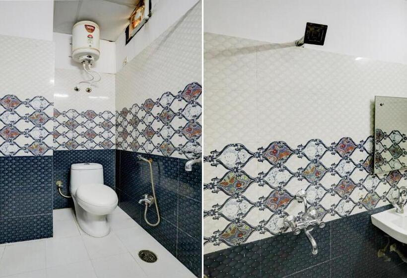 Hotel Oyo 29308 Virasat Shaheed Path Inn