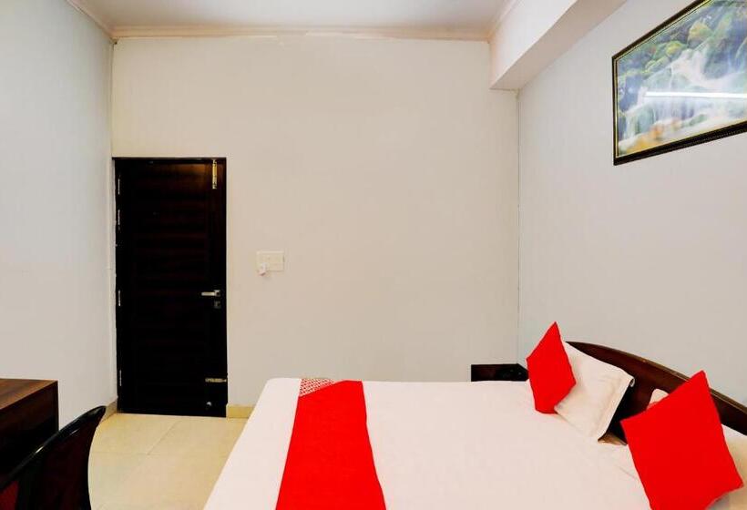 Hotel Oyo 29308 Virasat Shaheed Path Inn
