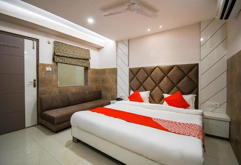 ホテル Oyo 70123 Sada Shiv Guest House