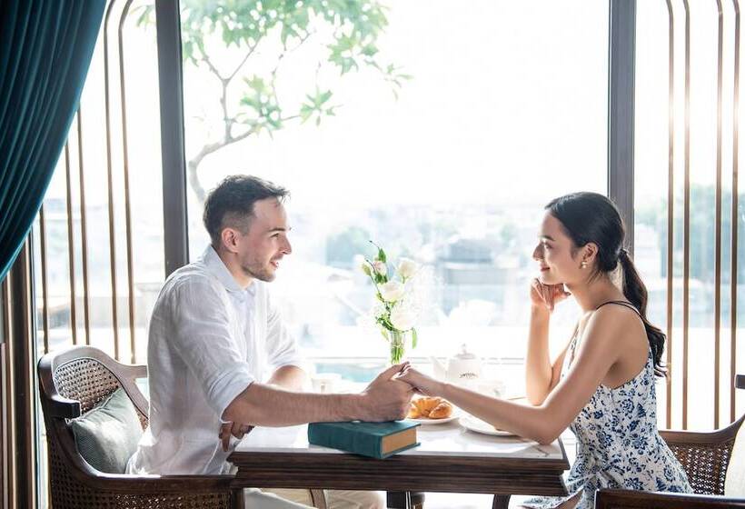 هتل Peridot Grand Luxury Boutique