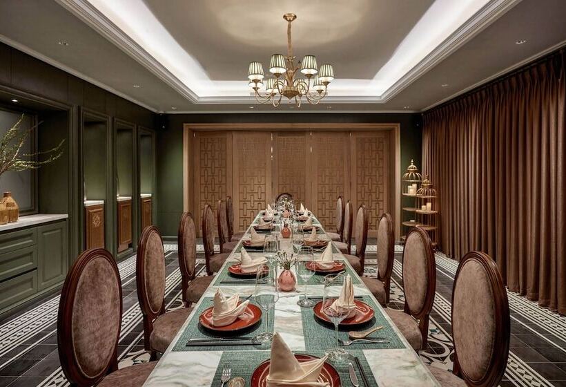 هتل Peridot Grand Luxury Boutique