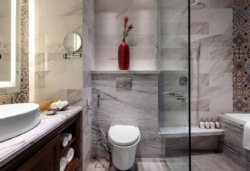 هتل Peridot Grand Luxury Boutique