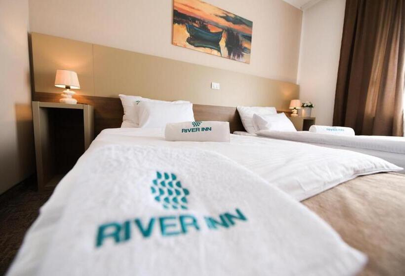 Hotel River Inn