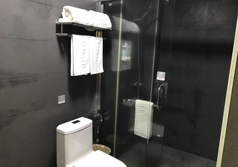 酒店 Thank Inn Plus  Maoming Huazhou City Station Road