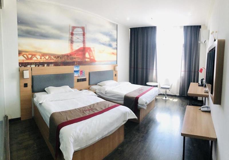 Thank Inn Chain Hotel Tibet Shigatse Sangzhuzi District Intersection Of Race Course