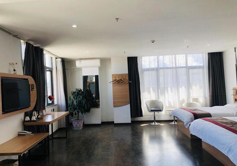 Thank Inn Chain Hotel Tibet Shigatse Sangzhuzi District Intersection Of Race Course