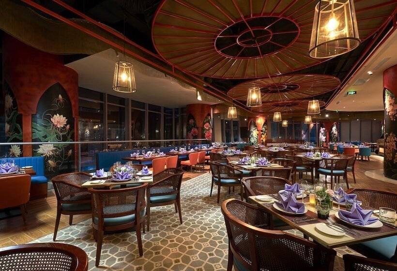 هتل The Empyrean Nha Trang