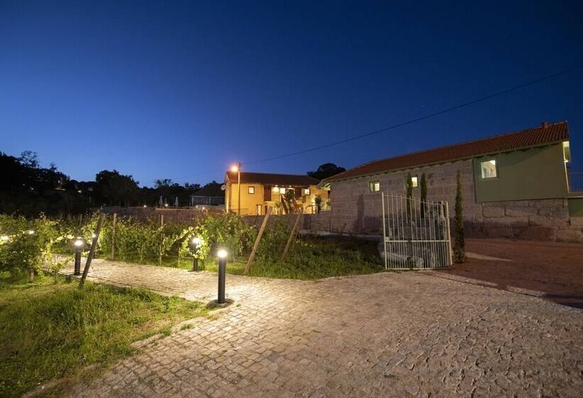 Отель Vila Coura