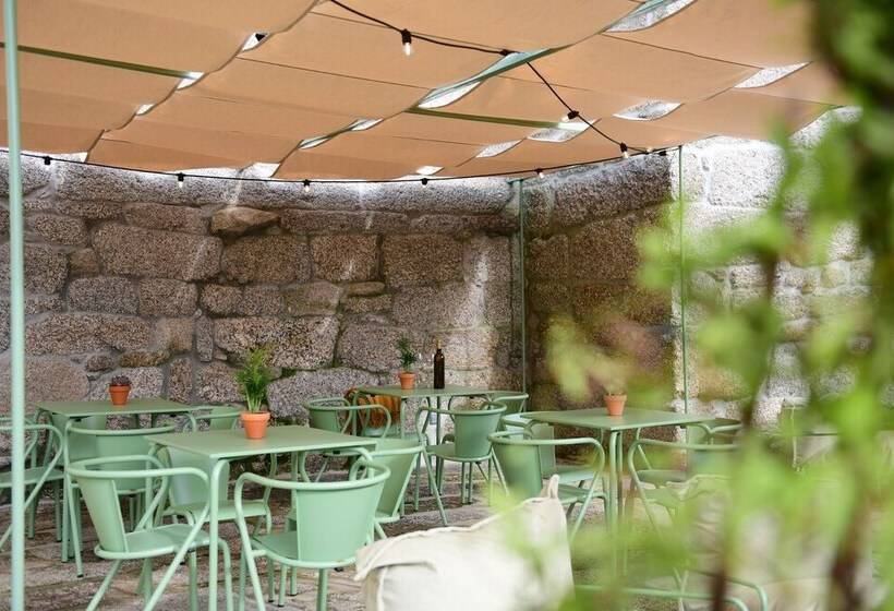 Отель Vila Coura