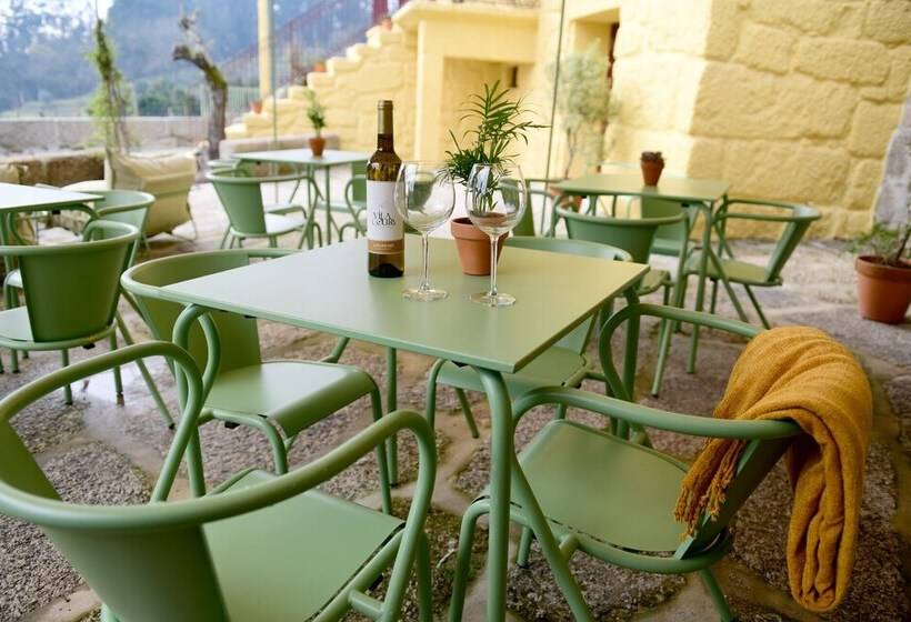 Отель Vila Coura