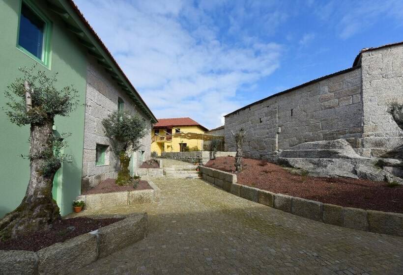 Отель Vila Coura