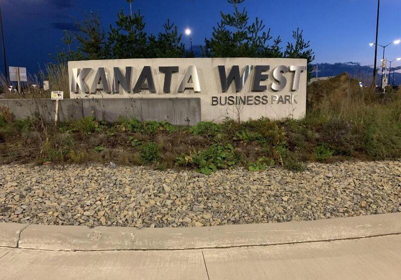 ホテル Wingate By Wyndham Kanata West Ottawa