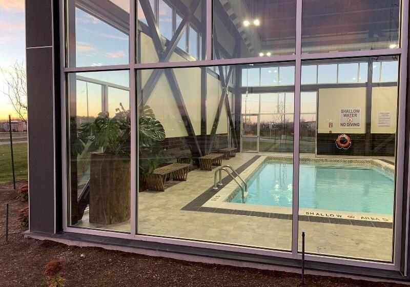 ホテル Wingate By Wyndham Kanata West Ottawa