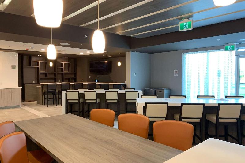 ホテル Wingate By Wyndham Kanata West Ottawa