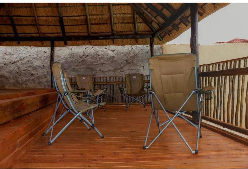 פנסיון Esther Palace