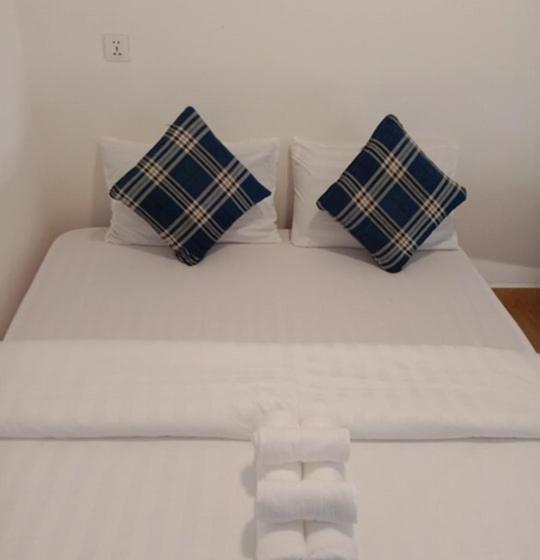 ペンション Redhouse