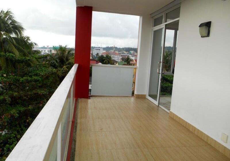 ペンション Redhouse