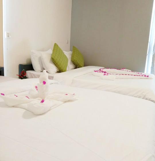 ペンション Redhouse