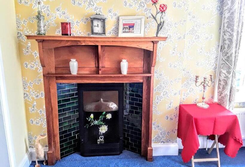 Пансион The Old Post Office Boutique Guesthouse