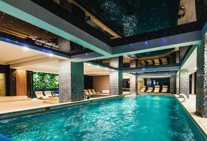 אתר נופש Carpat Inn