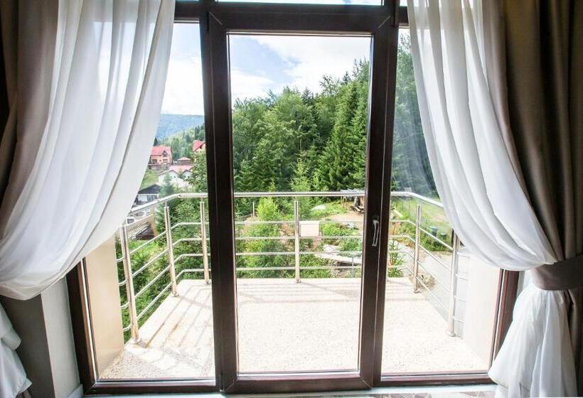 استراحتگاه Carpat Inn
