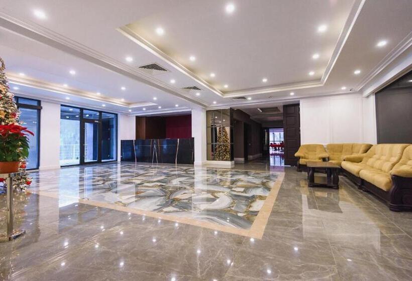 استراحتگاه Carpat Inn
