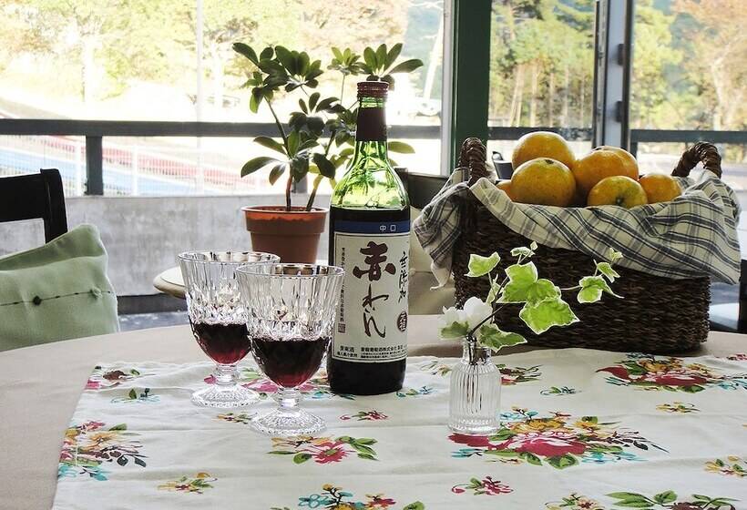 Riverside Hostel B&b – Hostel